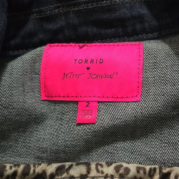 Torrid x Betsey Johnson Floral skull trucker jean jacket coat Plus Size 2 2X New - Picture 11 of 14